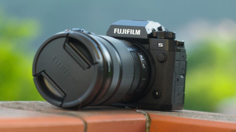 Fujifilm X-H2S + 18-120mm F4