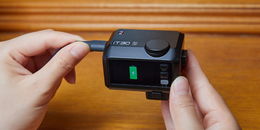 iT30Pro flash godox compatto