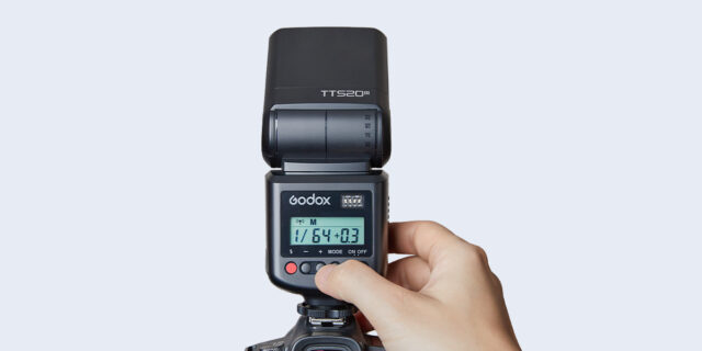 Godox TT520III_Flash universale economico