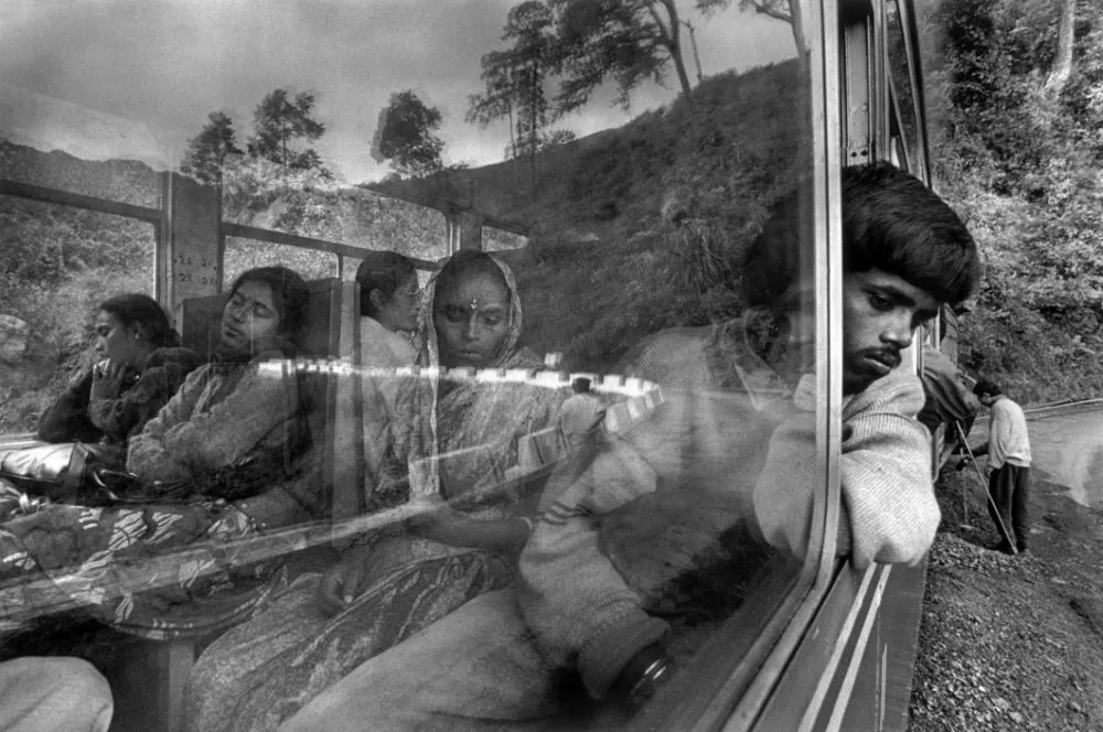 Darjeeling-Himalayan-Railway-Toy-Train_-India-1995.-©Raghu-Rai