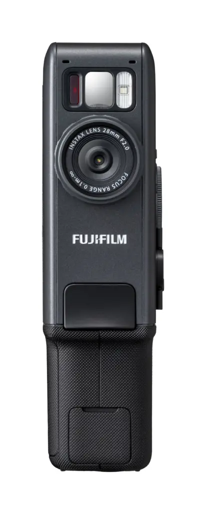 online-and-social-instax-mini-Evo-Cinema_02_basic-promotional-image