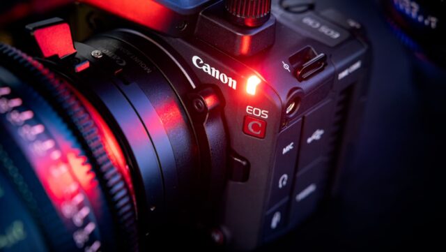 IE_Canon EOS C50_Cinema Camera vs Mirrorless evoluta Canon EOS C50_Cinema Camera vs Mirrorless evoluta